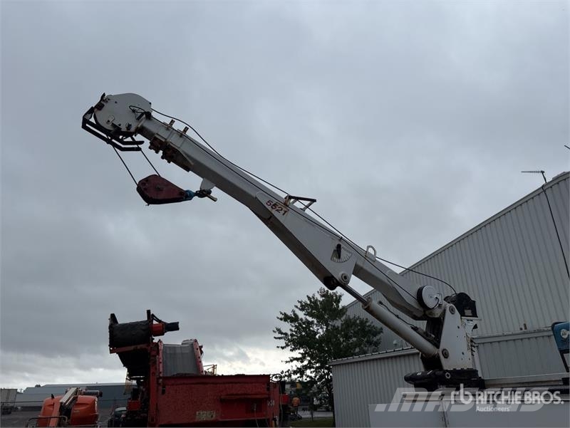 Ford F-550 4x4 Extended Cab Service Truck Közúti karbantartó haszongépek