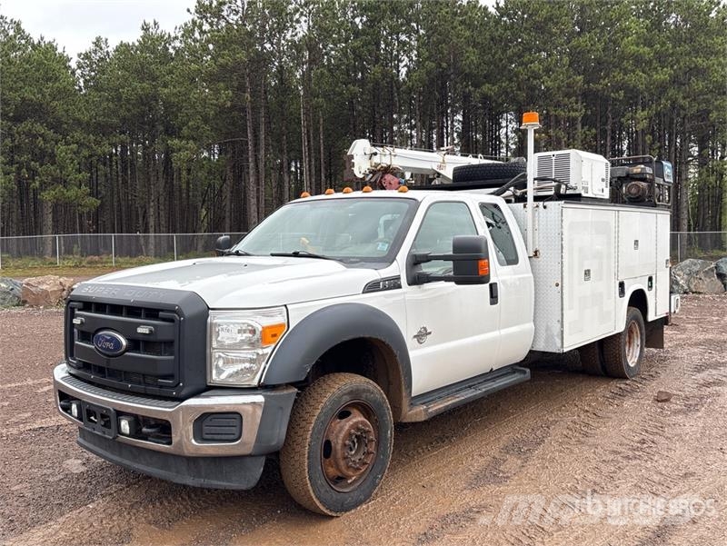 Ford F-550 4x4 Extended Cab Service Truck Kommunalt / generelt kjøretøy