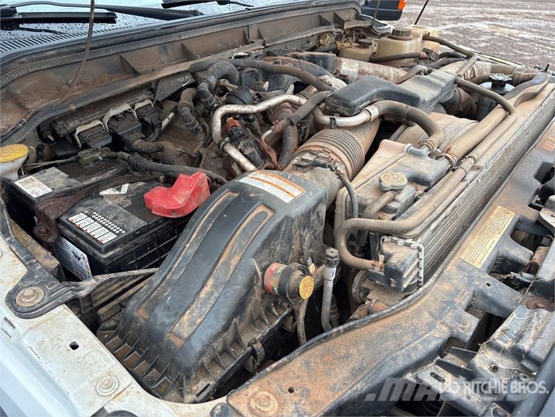 Ford F-550 4x4 Extended Cab Service Truck Kommunalt / generelt kjøretøy