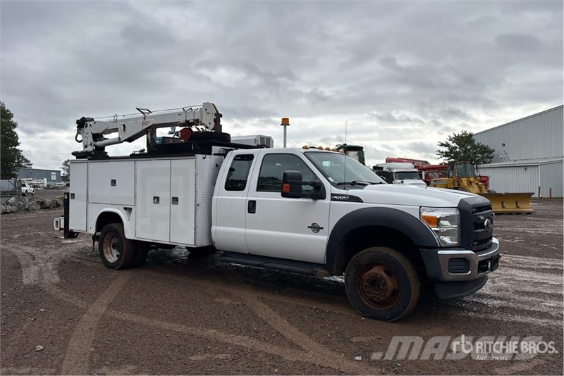 Ford F-550 4x4 Extended Cab Service Truck Kommunalt / generelt kjøretøy