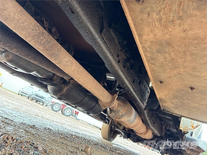 Ford F-550 4x4 Extended Cab Service Truck Kommunalt / generelt kjøretøy