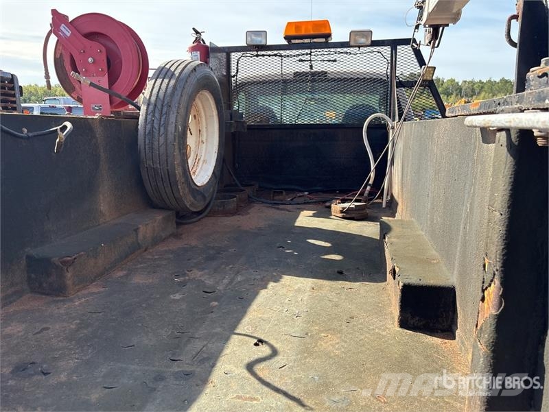 Ford F-550 4x4 Service Truck (Inoperable) 市政车