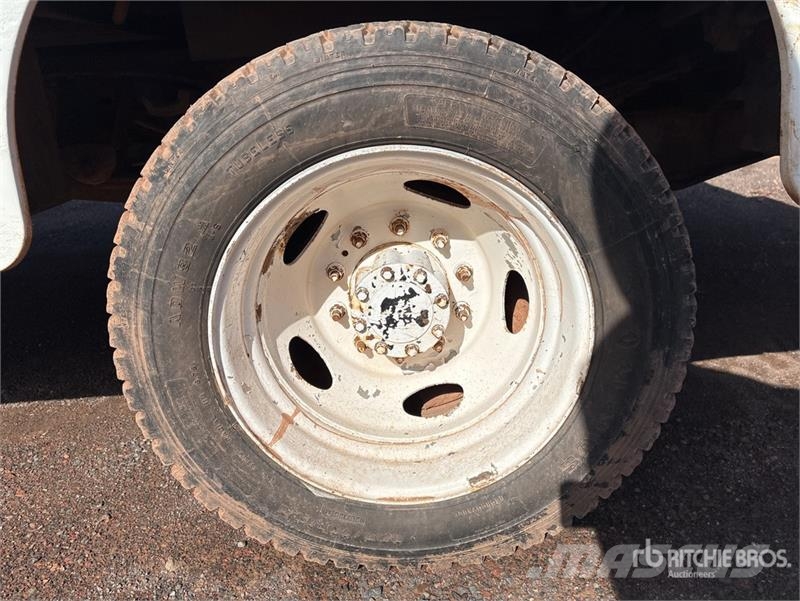Ford F-550 4x4 Service Truck (Inoperable) 市政车
