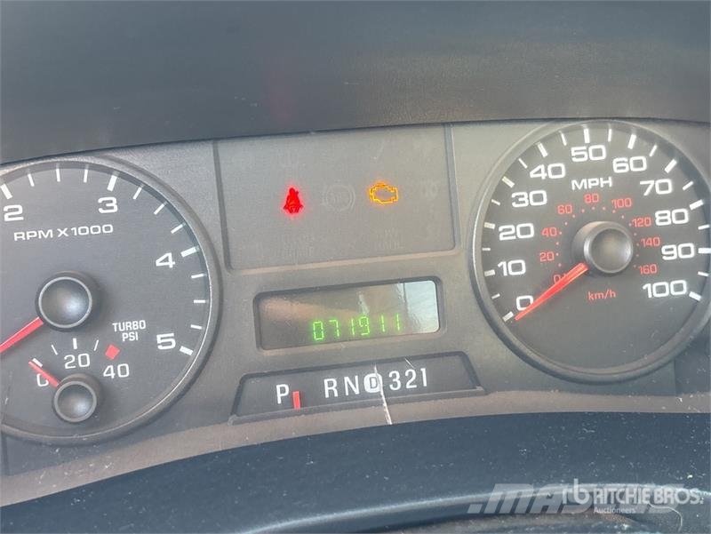 Ford F-550 4x4 Service Truck (Inoperable) 市政车