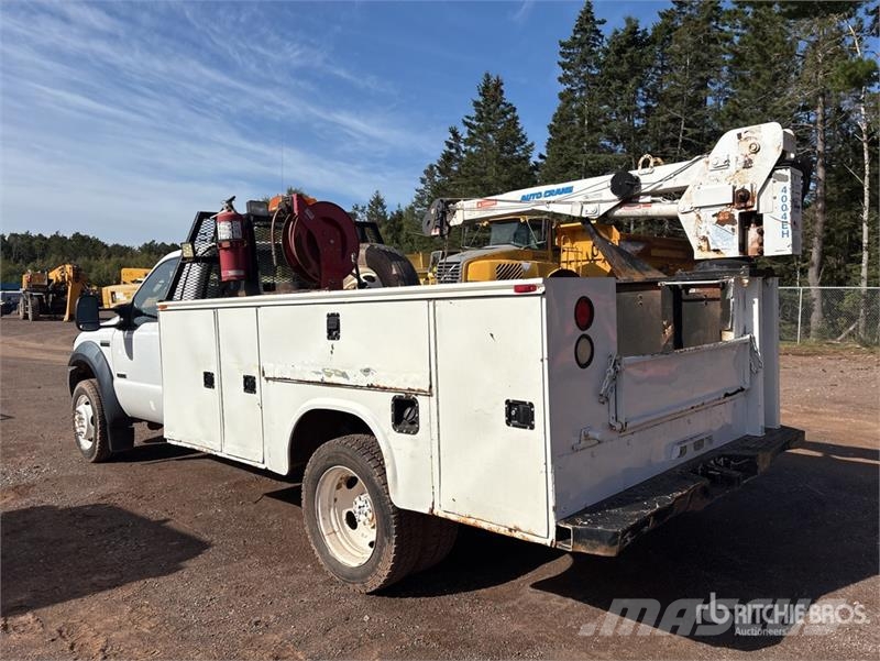 Ford F-550 4x4 Service Truck (Inoperable) 市政车