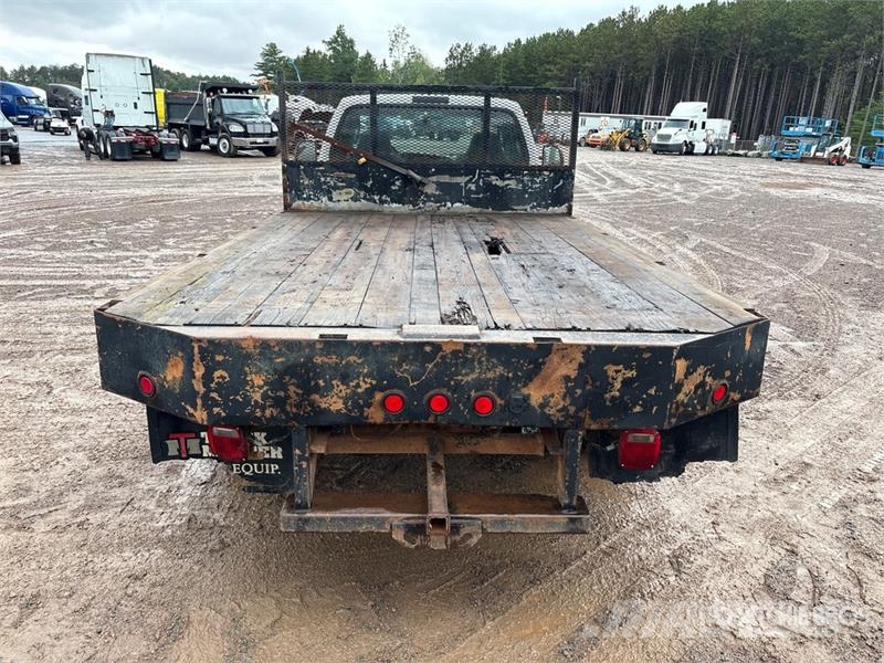 Ford F-550 XL Lastbil med lad/Flatbed