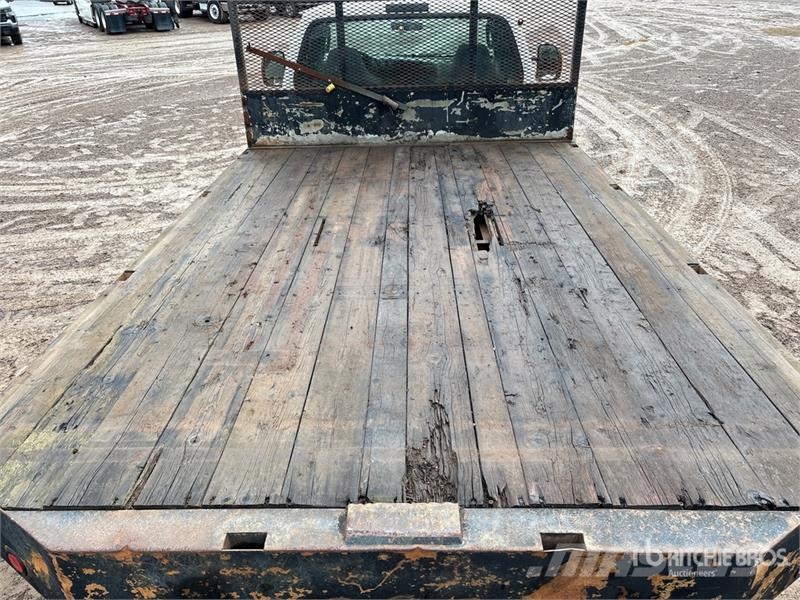 Ford F-550 XL Lastbil med lad/Flatbed
