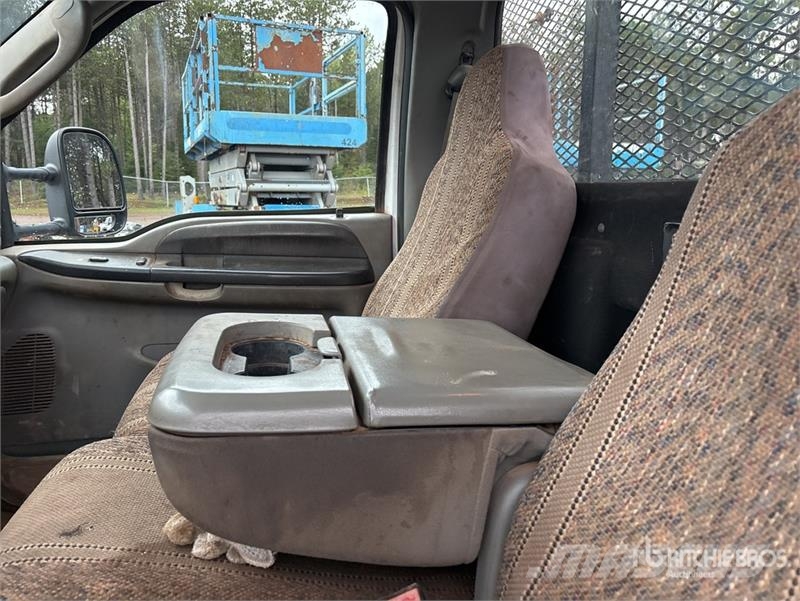 Ford F-550 XL Lastbil med lad/Flatbed