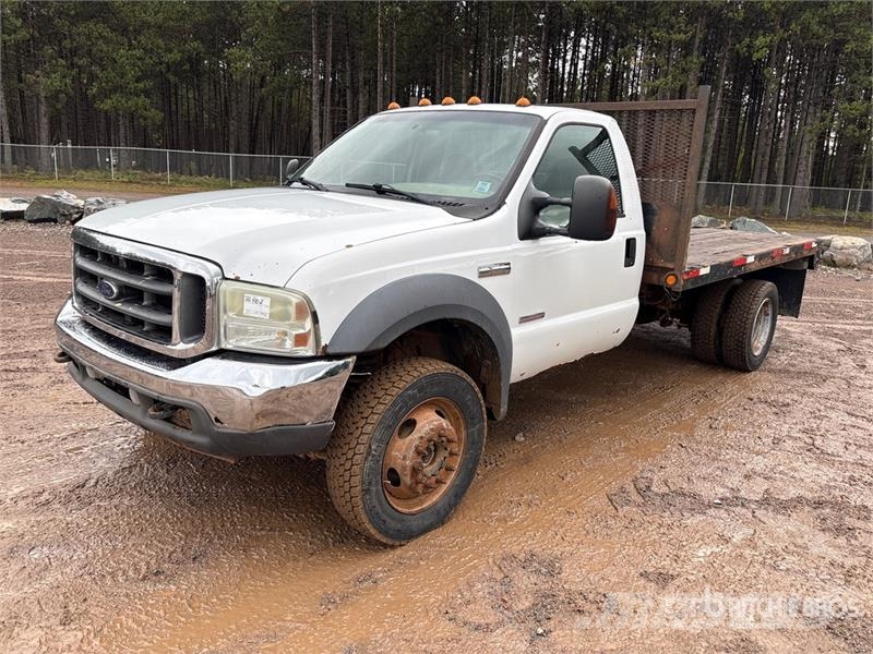 Ford F-550 XL Lastbil med lad/Flatbed