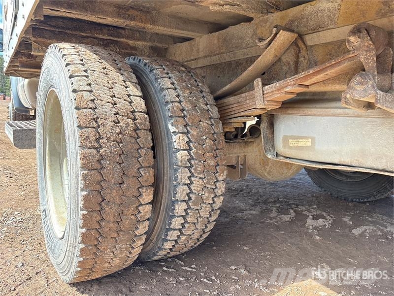 Ford F-550 XL 4x2 Van Truck Sanduk kamioni