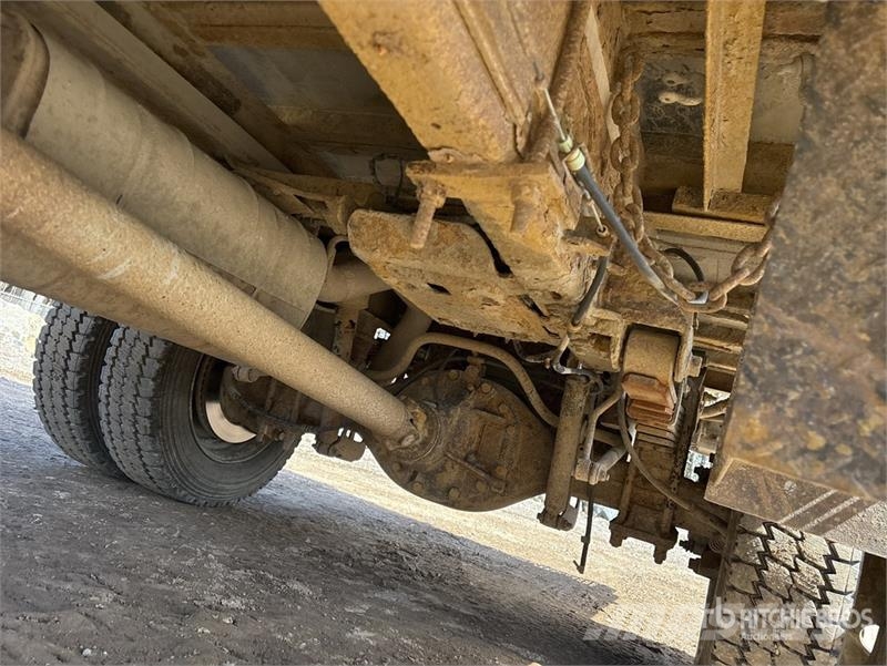 Ford F-550 XL 4x2 Van Truck Sanduk kamioni