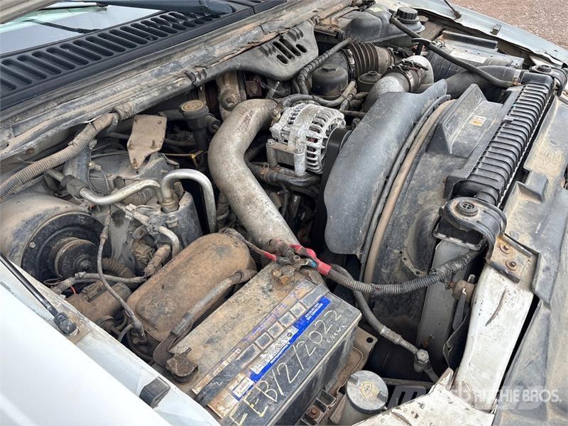 Ford F-550 XL 4x4 Crew Cab Service Truck Tienhoitoautot