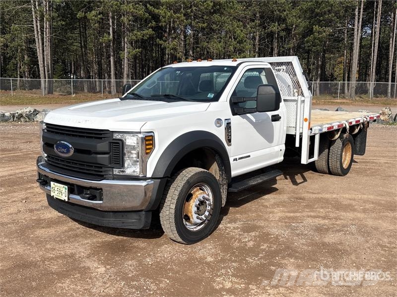 Ford F-550 XL 4x4 Flatbed Truck Flatbed / Dropside trucks