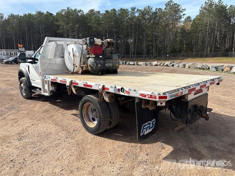 Ford F-550 XL 4x4 Flatbed Truck Flatbed / Dropside trucks