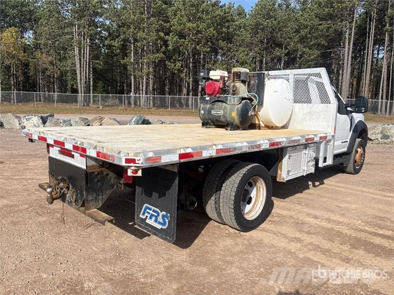 Ford F-550 XL 4x4 Flatbed Truck Flatbed / Dropside trucks