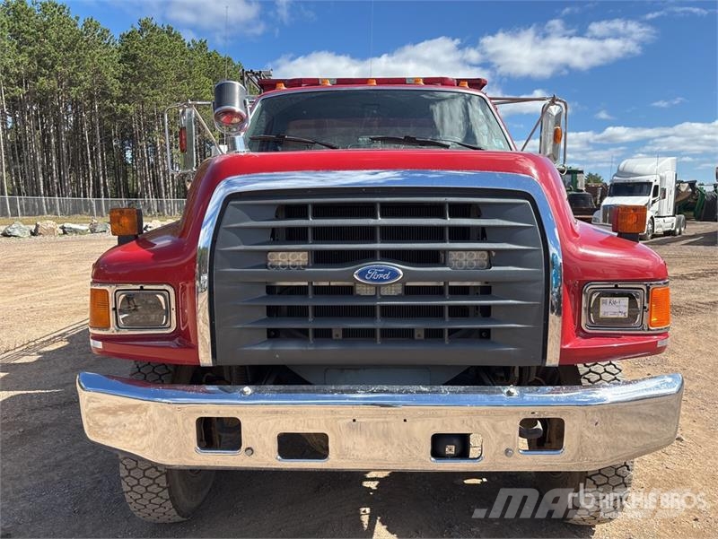 Ford F-700 4x4 Fire Truck Fire trucks