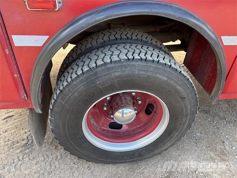 Ford F-700 4x4 Fire Truck Fire trucks