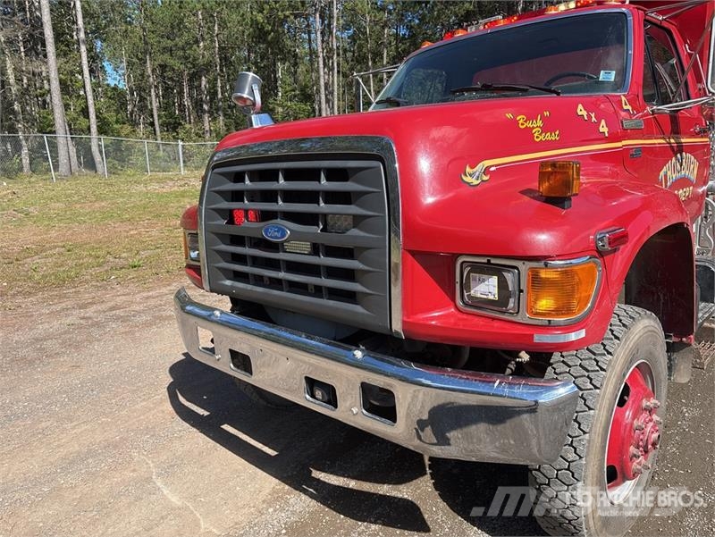 Ford F-700 4x4 Fire Truck Fire trucks
