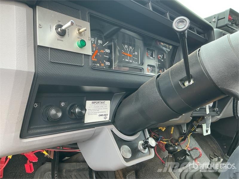 Ford F-700 4x4 Fire Truck Paloautot