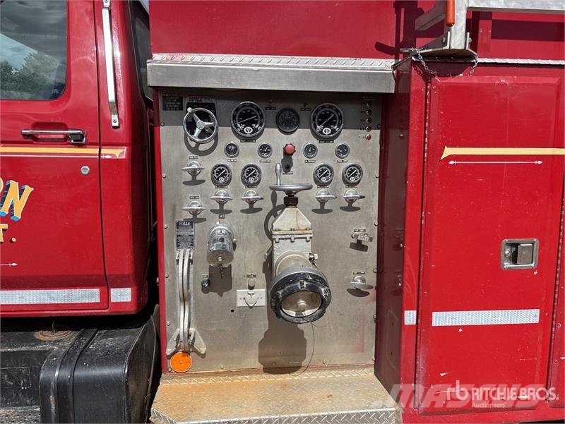 Ford F-700 4x4 Fire Truck Fire trucks