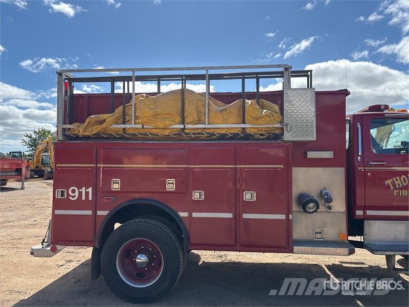 Ford F-700 4x4 Fire Truck Fire trucks