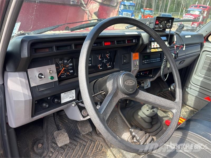 Ford F-700 4x4 Fire Truck Fire trucks