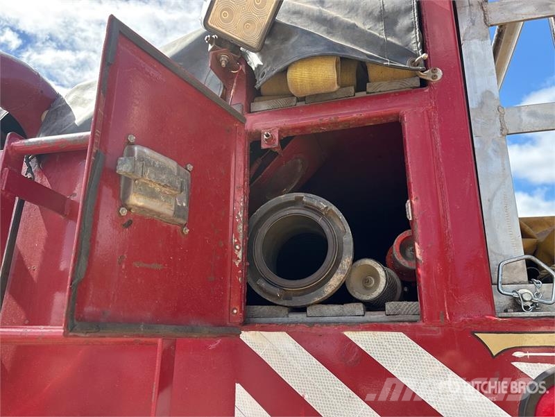 Ford F-700 4x4 Fire Truck Fire trucks