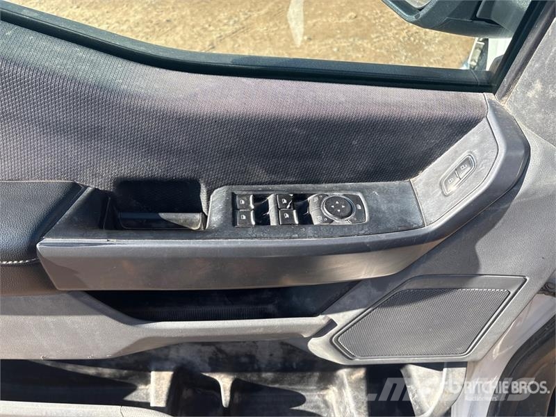 Ford F150 XLT 4x4 Crew Cab Pickup Прочие фургоны