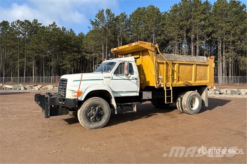 Ford F800 4x2 Snow Plow Truck Pojazdy komunalne