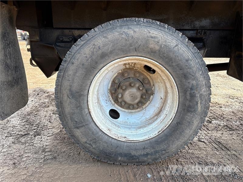 Ford F800 4x2 Snow Plow Truck Pojazdy komunalne