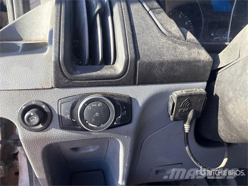 Ford Transit 150 Cargo Van Panel vanlar