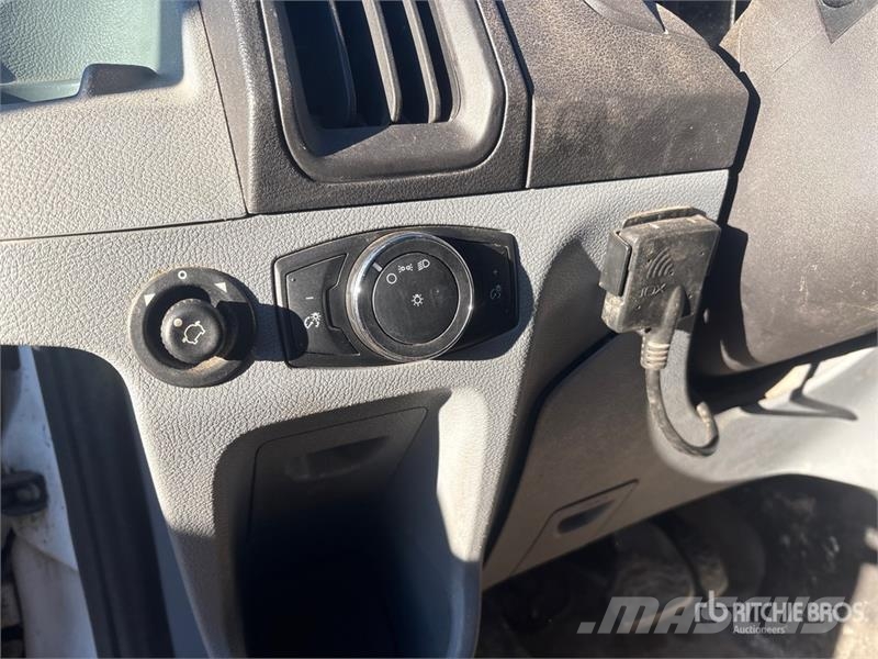 Ford Transit 150 Cargo Van Panel vanlar