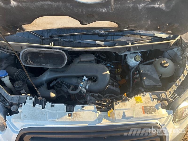 Ford Transit 150 Cargo Van Panel vanlar