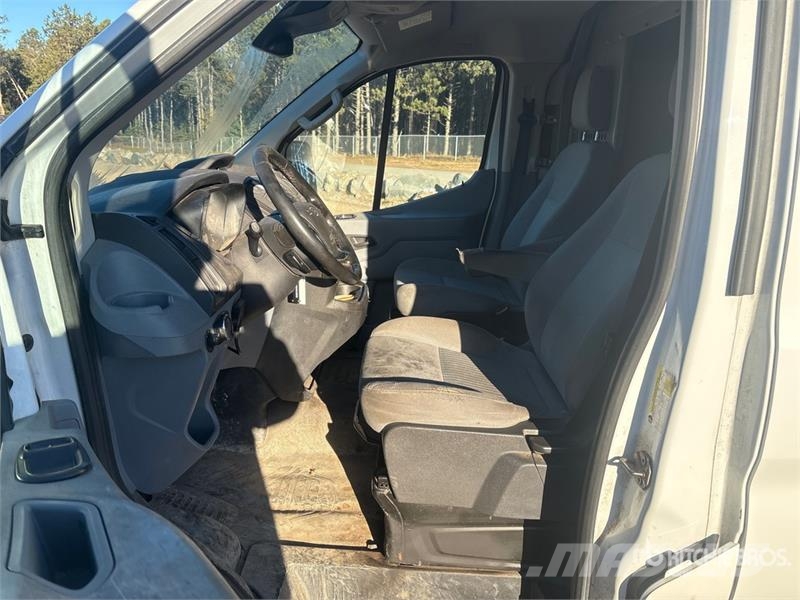 Ford Transit 150 Cargo Van Panel vanlar