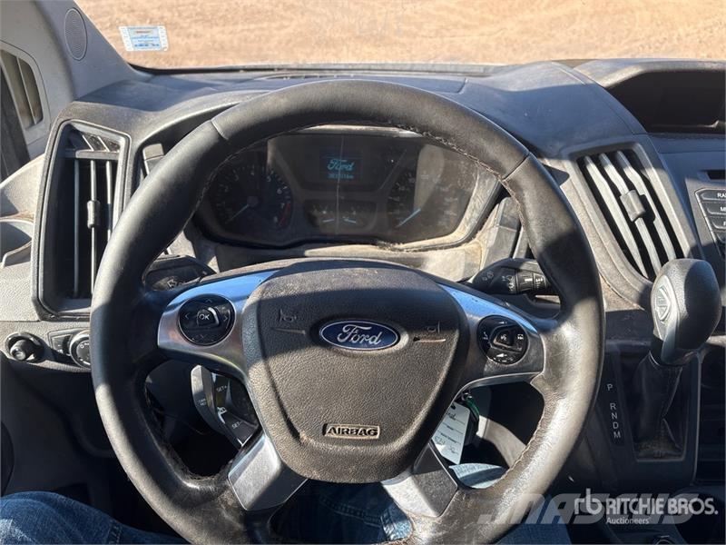 Ford Transit 150 Cargo Van Panel vanlar