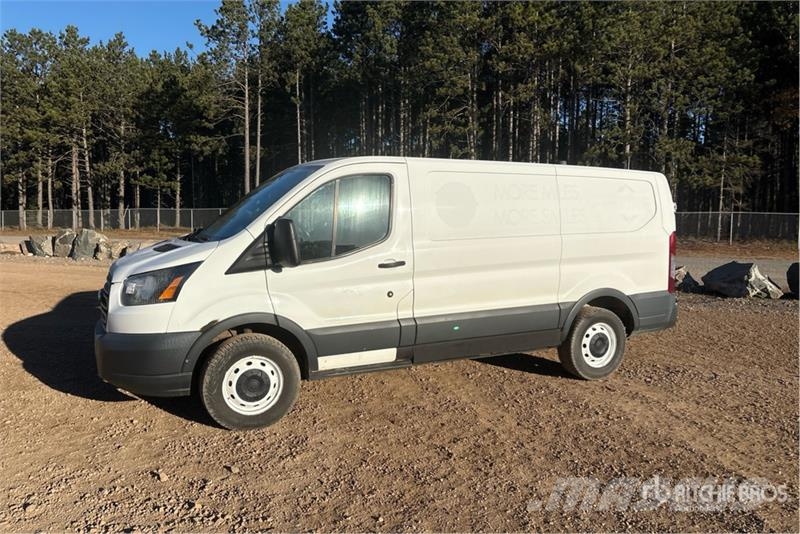 Ford Transit 150 Cargo Van Panel vanlar