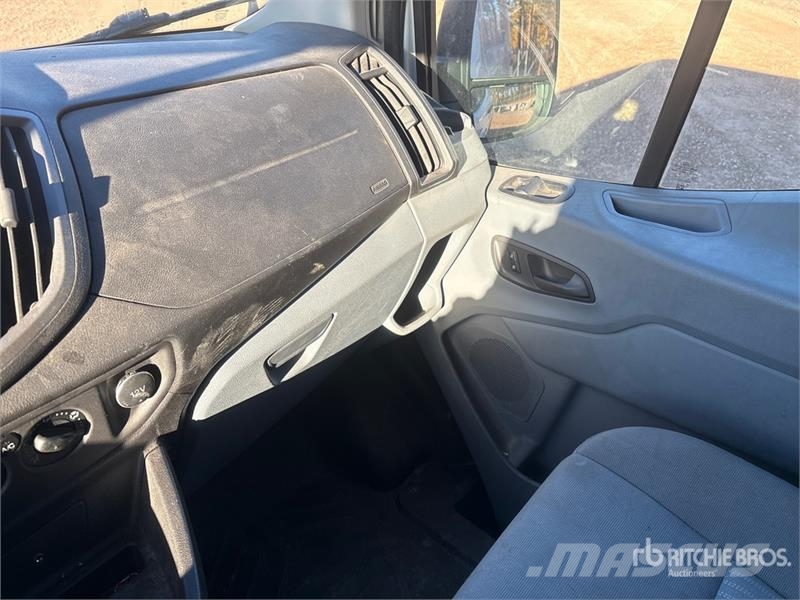 Ford Transit 150 Cargo Van Panel vanlar