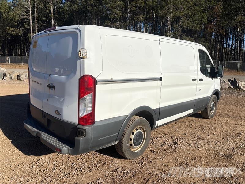 Ford Transit 150 Cargo Van Ванове за доставки