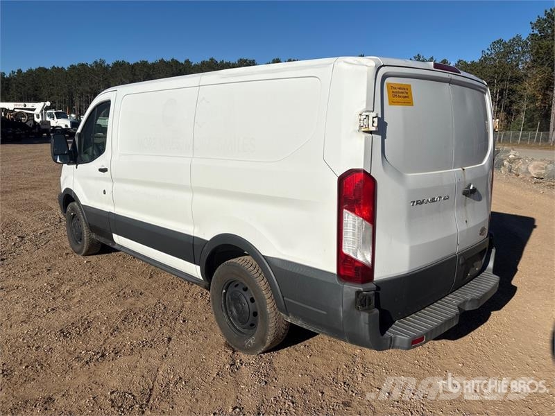 Ford Transit 150 Cargo Van Panel vanlar