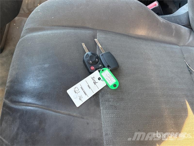 Ford Transit 150 Cargo Van Panel vanlar