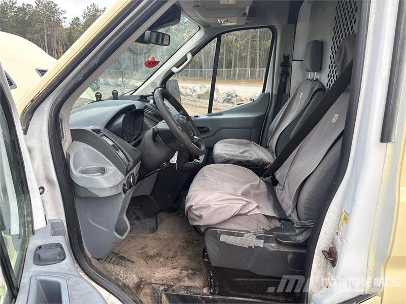 Ford Transit 250 Cargo Van Dodávky