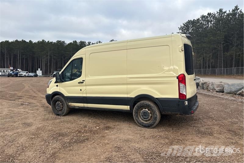 Ford Transit 250 Cargo Van Dodávky