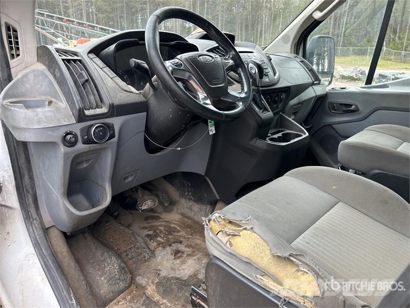 Ford Transit 250 Cargo Van Kaubikud