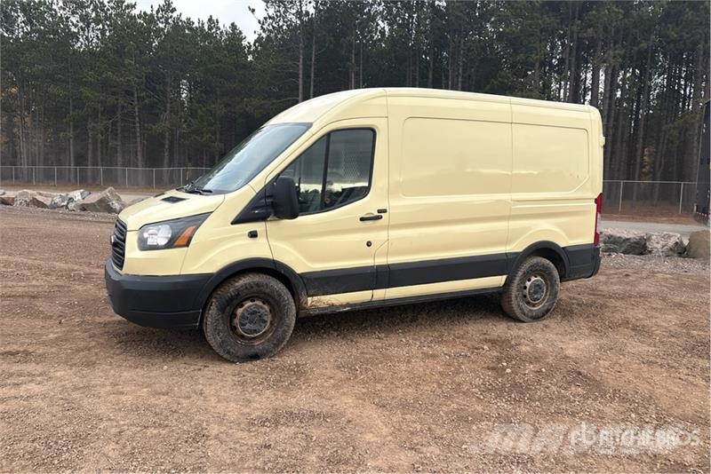 Ford Transit 250 Cargo Van Dodávky