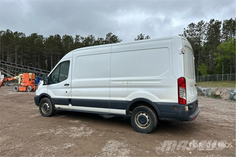 Ford Transit 250 Cargo Van Kaubikud