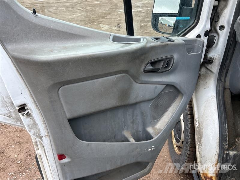 Ford Transit 250 Cargo Van Kaubikud