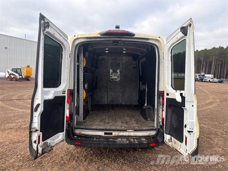 Ford Transit 250 Cargo Van Dodávky