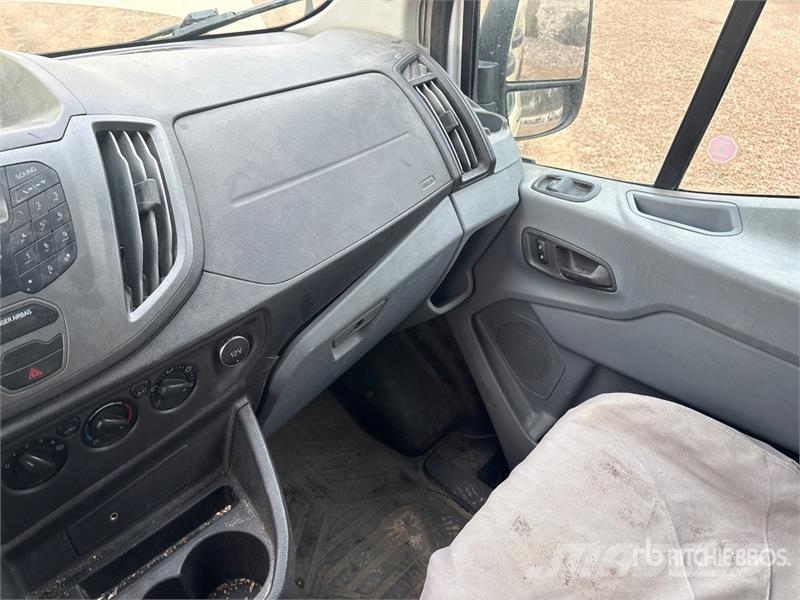 Ford Transit 250 Cargo Van Dodávky