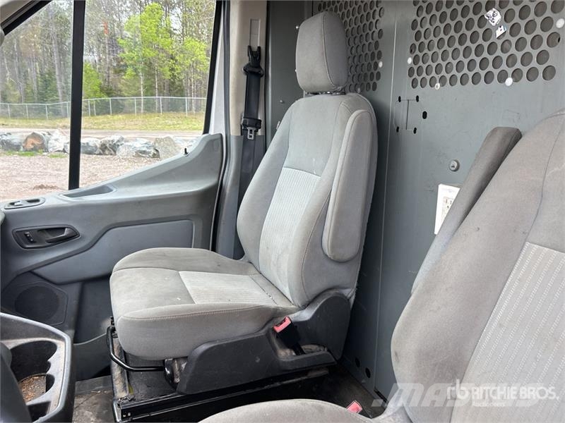 Ford Transit 250 Cargo Van Kaubikud