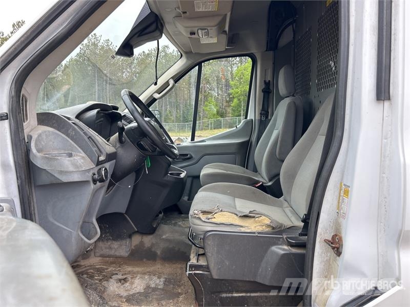 Ford Transit 250 Cargo Van Kaubikud